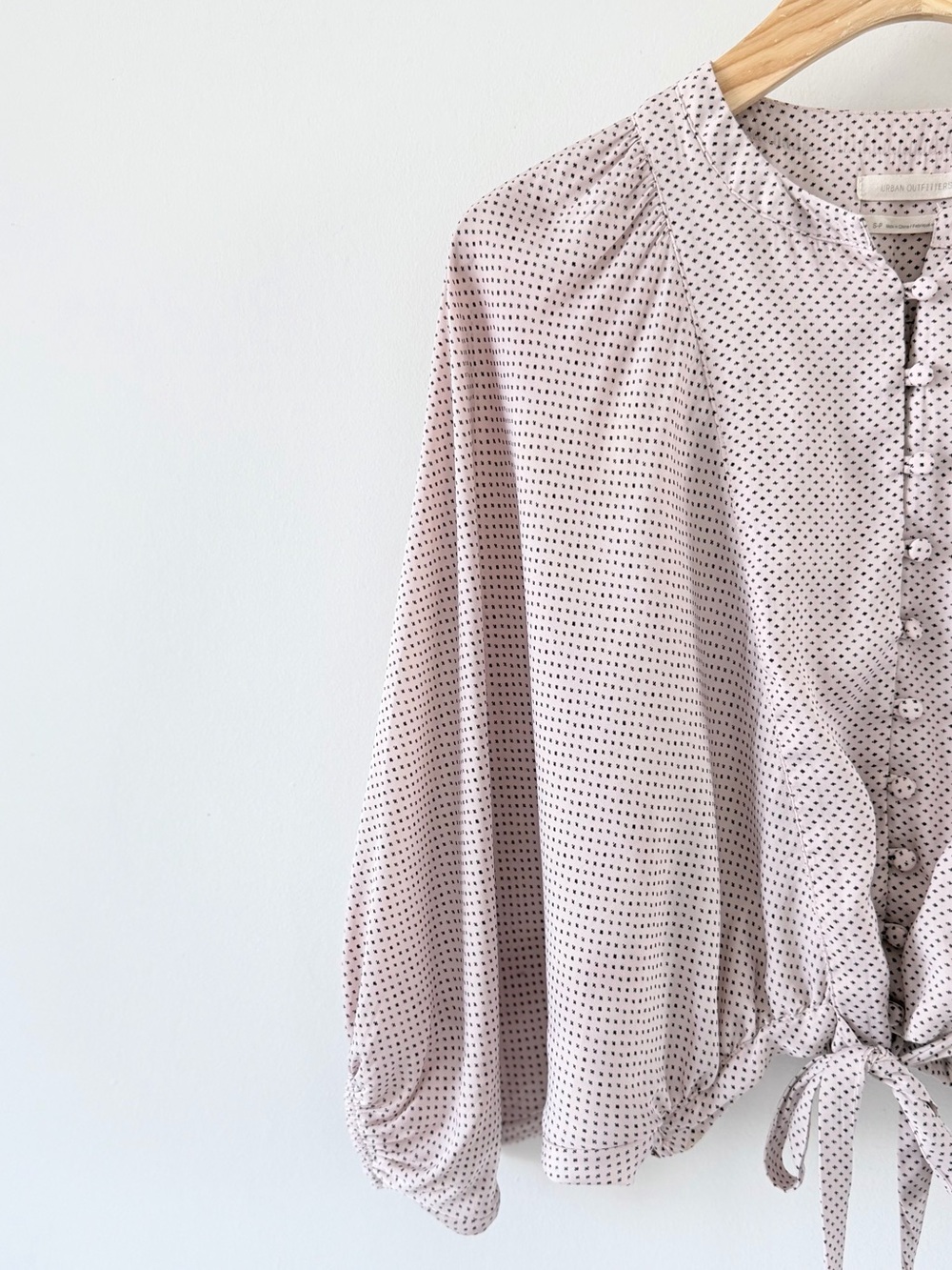Urban Outfitters UO Covered Button-Down Tie Top Baby Pink S/P - Picture 6 of 15